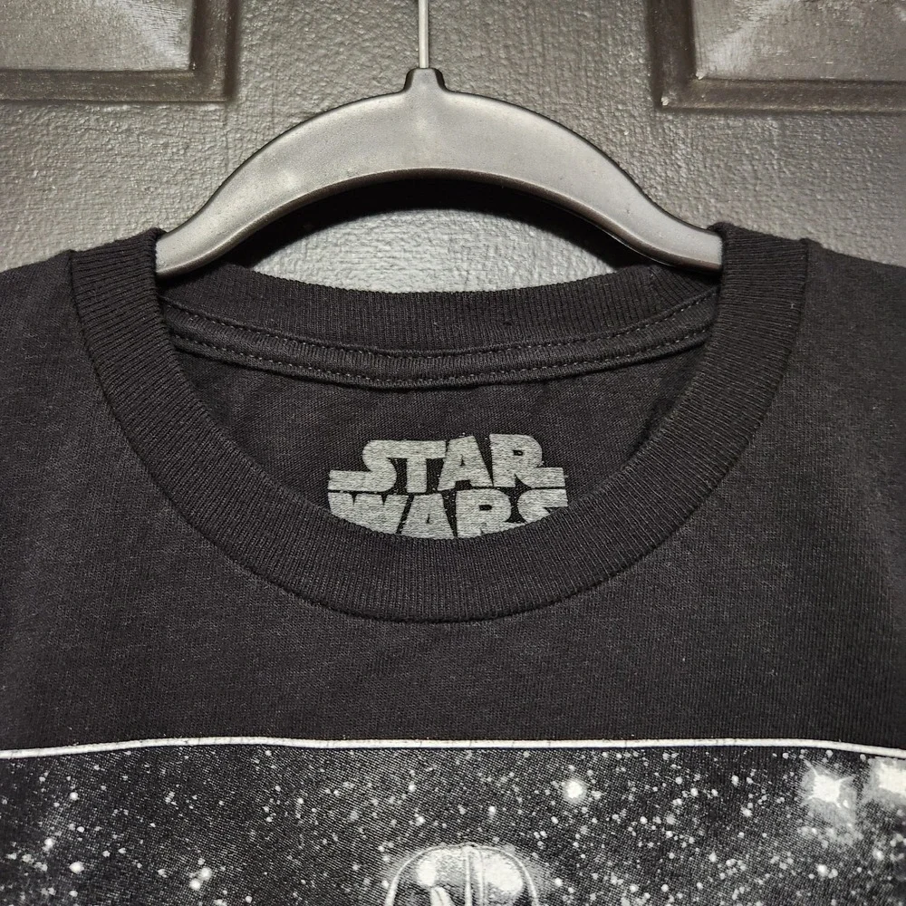 Star Wars T-Shirt Boys Medium Black Darth Vader Light Saber Movie Tee Cotton